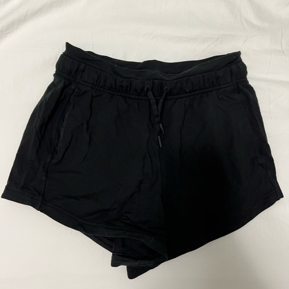 Lululemon Hotty Hot HR 4” * Mesh - Picture 6 of 7